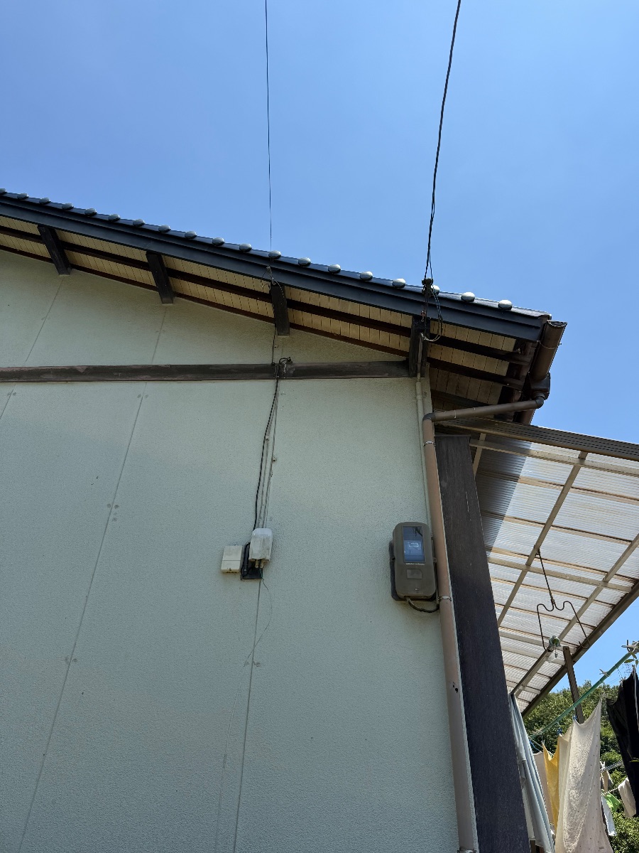 玉野市でスズメバチ駆除｜屋根裏から羽音、見えない巣に対応